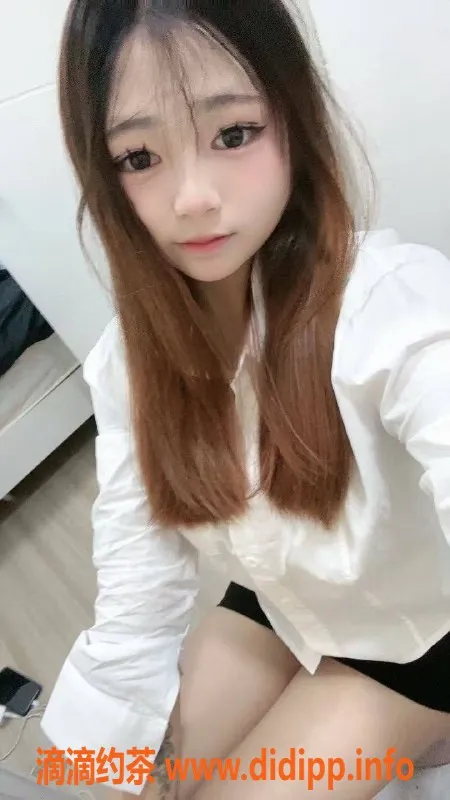 深圳楼凤-龙华小林，700元性价比高的陪洗达人