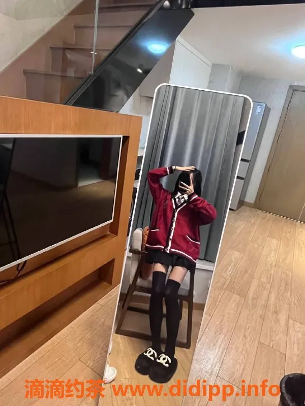 杭州上门服务-萧山嫩妹七七，超高性价比，等你调教