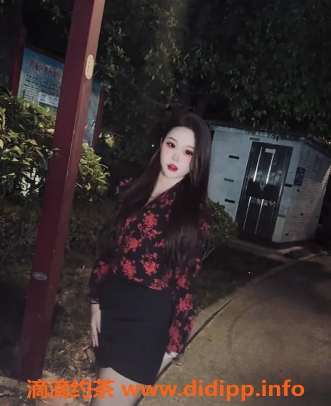 广州楼凤资源信息,天河嫩妹葡萄，850p白虎舌吻服务