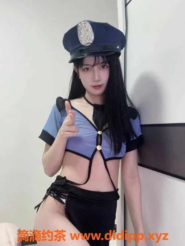 杭州楼凤-上城依依：158cm白皙小美女，包夜5600元