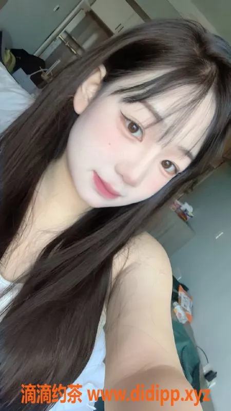 郑州楼凤-管城区新人六六，18岁162cm，700元陪浴服务