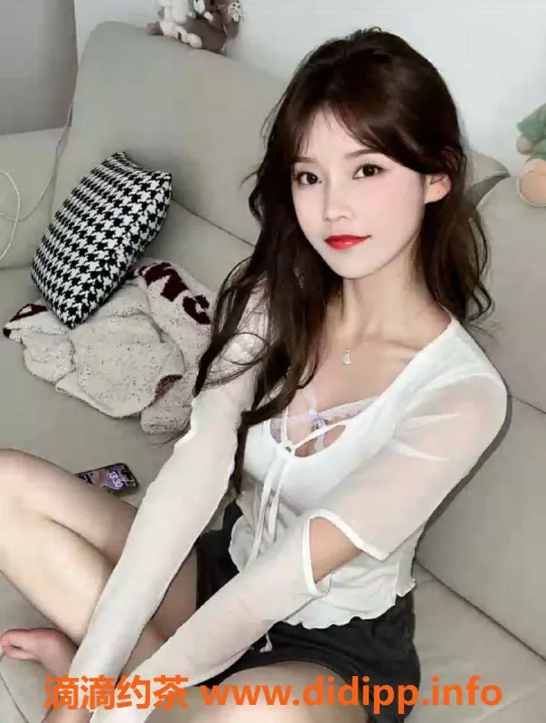 深圳楼凤资源信息,南山梦汐，800元起，深喉和鸳鸯浴完美体验