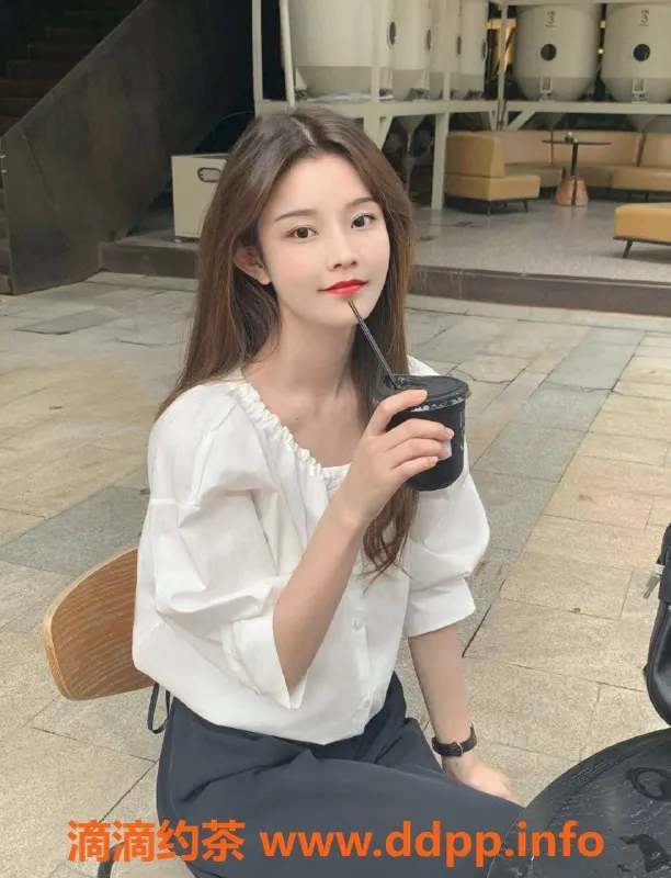 深圳楼凤-南山梦汐，800元起，深喉和鸳鸯浴完美体验