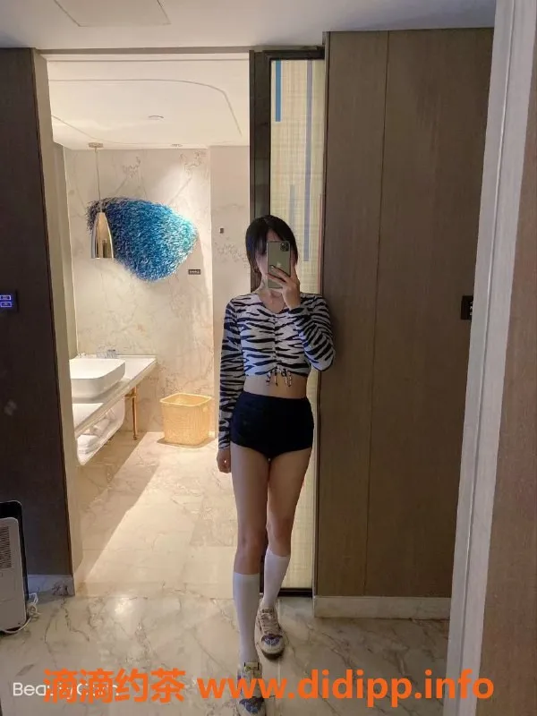 广州楼凤-天河妍妍：少妇激情舌吻体验，900元起