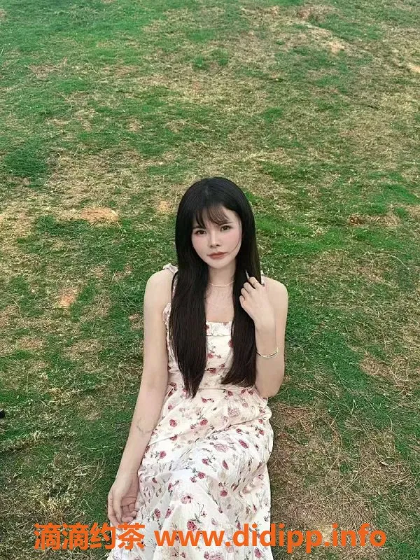 深圳楼凤-龙华晨晨，1200元起，激情服务等你体验