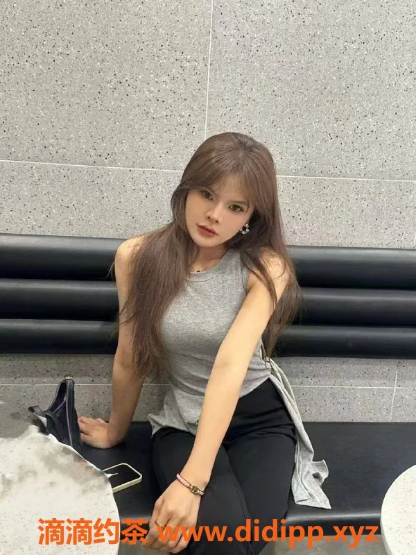 深圳楼凤资源信息,龙华晨晨，1200元起，激情服务等你体验