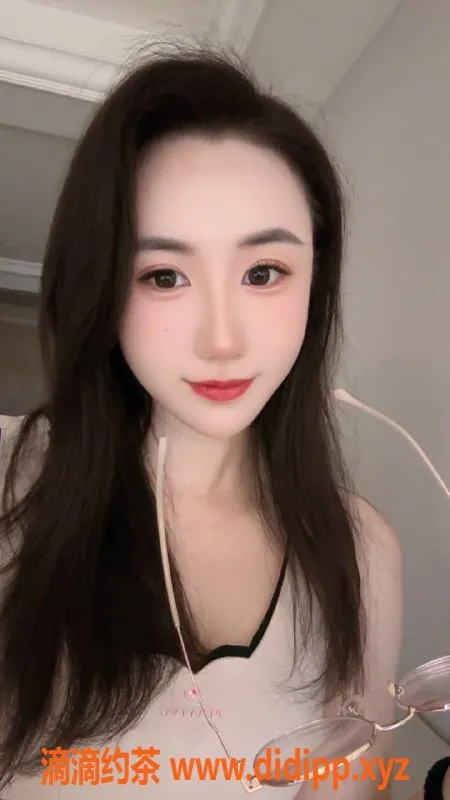 杭州楼凤-萧山御姐云儿，800元体验舌吻魅力