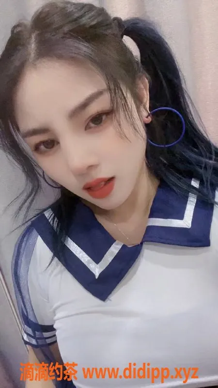 杭州楼凤-东站附近小颖，36C胸围，162cm，激情服务