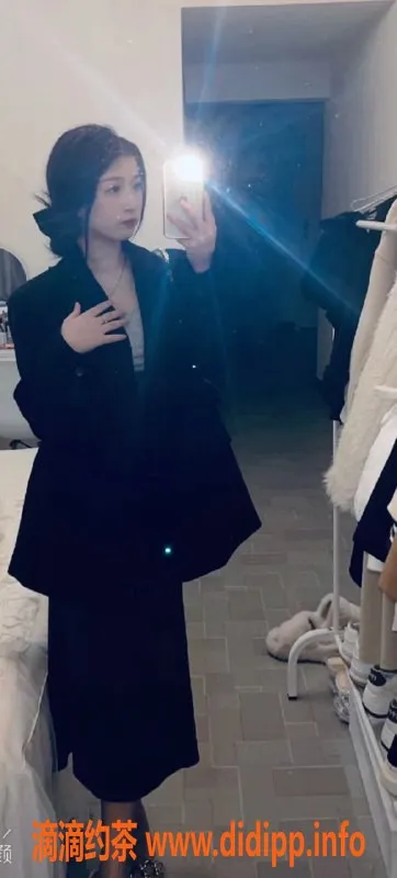 成都楼凤资源信息,佳佳，热门新人，服务口碑极佳