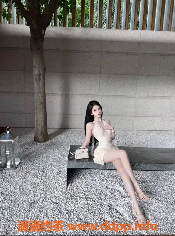 深圳楼凤-南山甜笑笑，1200元舌吻调情服务