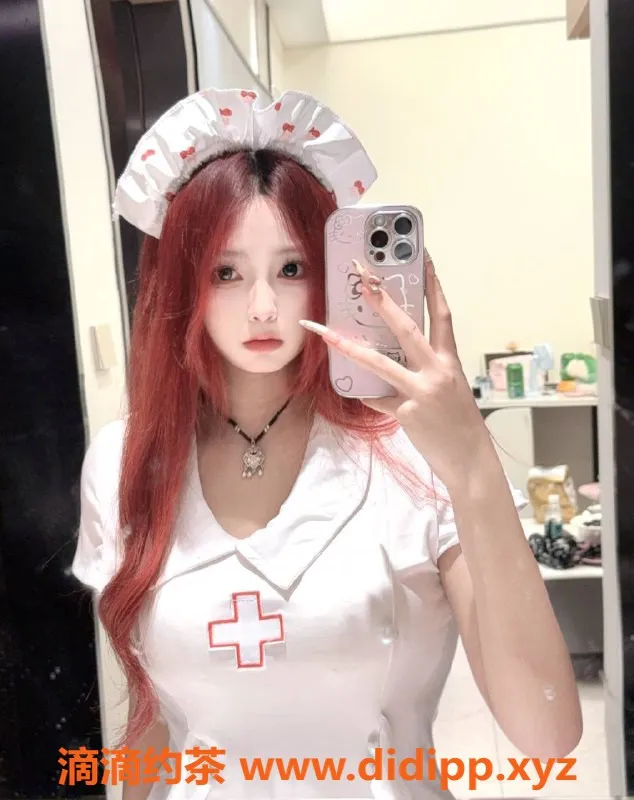 深圳楼凤-龙华曼曼，900元全套服务，深喉足交超享受