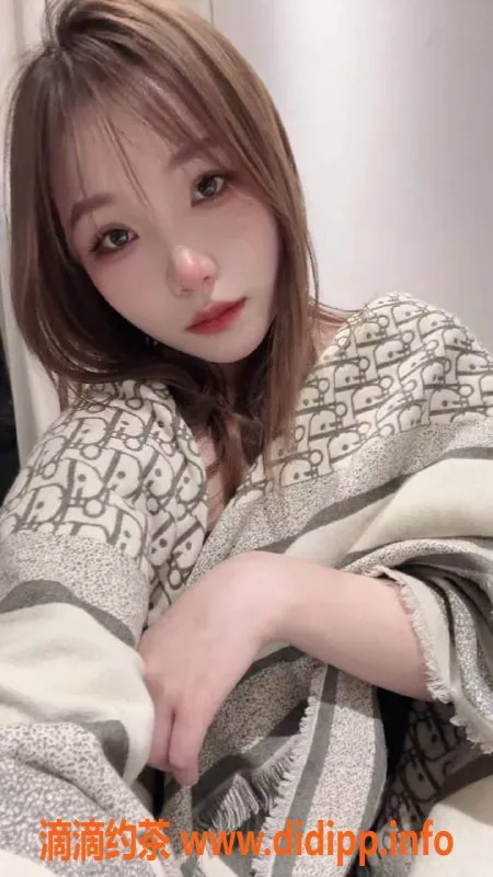 杭州楼凤资源信息,滨江区CC，20岁可爱小妹，服务热情身材棒