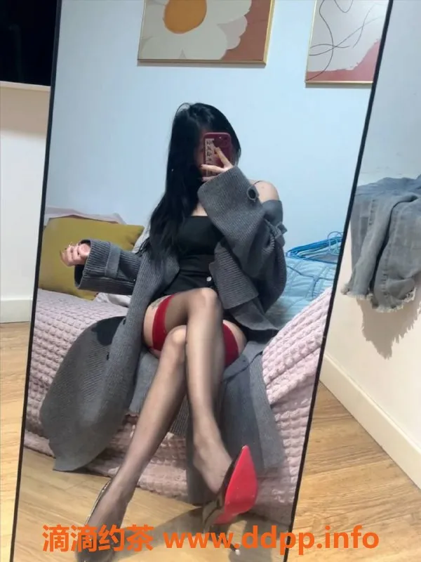 成都楼凤-成都嫩妹欣欣，16岁155，600元三件套服务