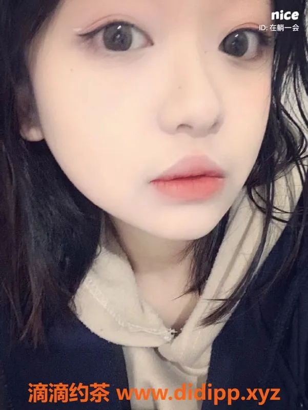 成都上门服务-成都小苹果，17岁，身高162，95斤，500元一次