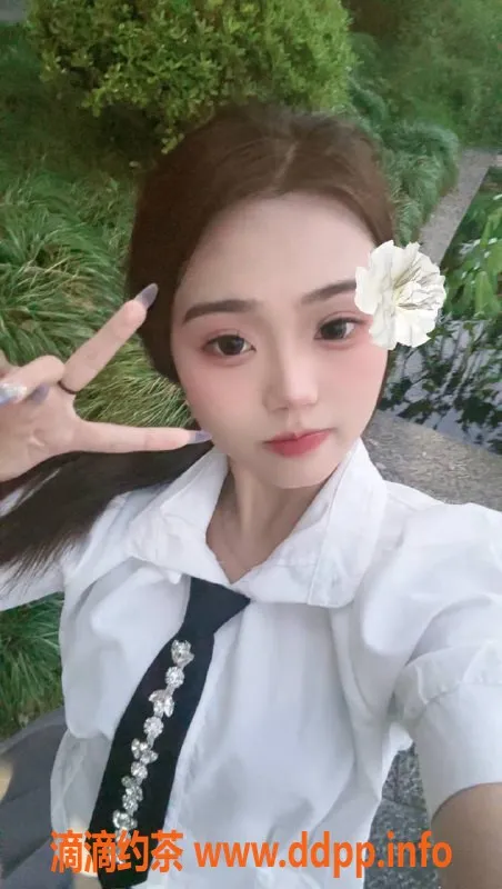 杭州楼凤-拱墅区草莓，153身高 36B胸围，课费8元起！