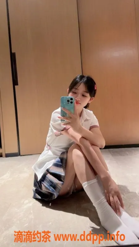 深圳楼凤-宝安喜宝，1000起享足交与鸳鸯浴服务