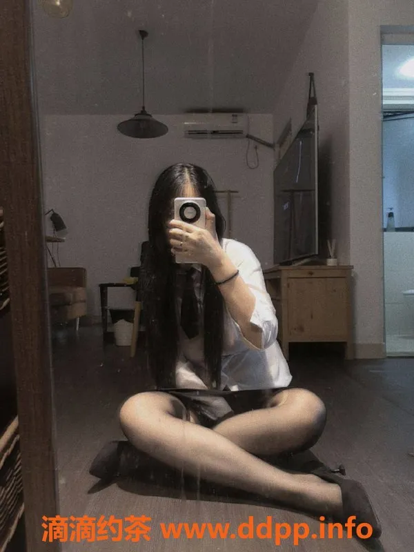 深圳楼凤-南山柒柒，千元以上深喉服务，性感制服