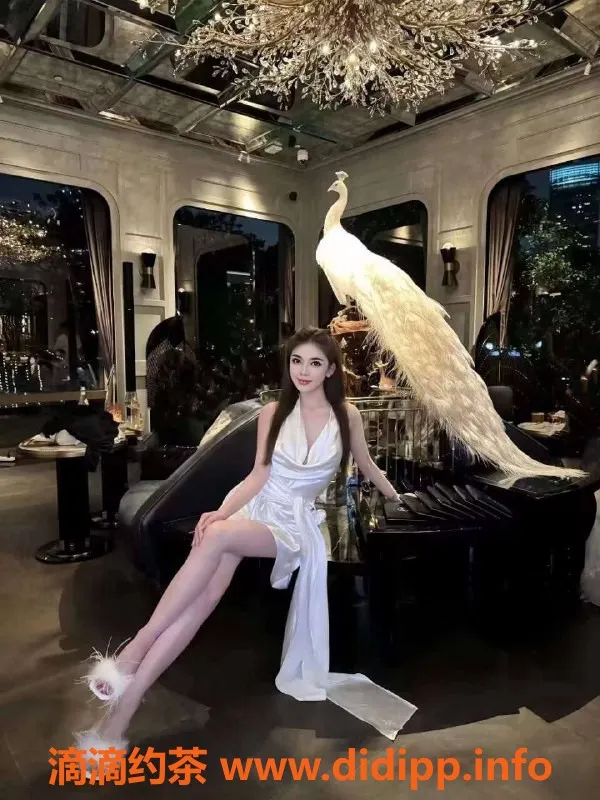 杭州外围-西湖区艺涵：172cm混血高端大蜜，身材火辣