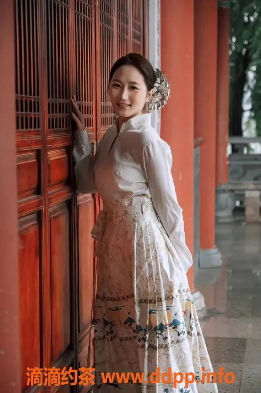 杭州楼凤-拱墅区妙妙，21岁163CM，初恋般的体验