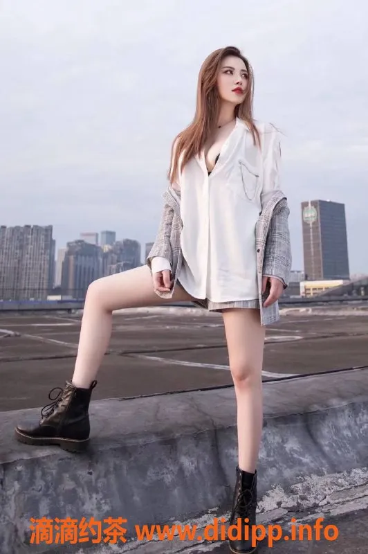 深圳楼凤资源信息,福田乐莎莎 1200元起 舌吻制服劲爽服务