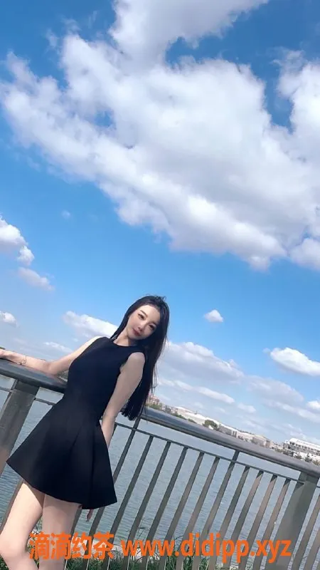 深圳楼凤-福田UU，2500元服务，热销舌吻与鸳鸯浴