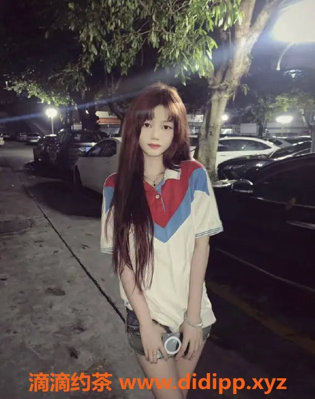 深圳楼凤资源信息,龙华甜甜，800元起，完美服务陪浴69