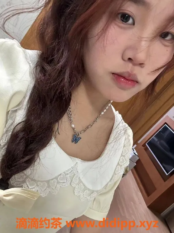 杭州楼凤资源信息,上城区嫩妹小七，160cm 50kg，舌吻服务仅900元起