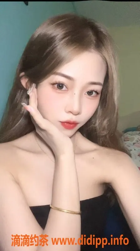 深圳楼凤-龙华小冉，千元起，舌吻鸳鸯浴等你来享受！