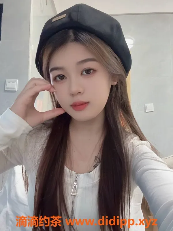 深圳楼凤-宝安小露，陪浴、调情、制服丝袜，1000起