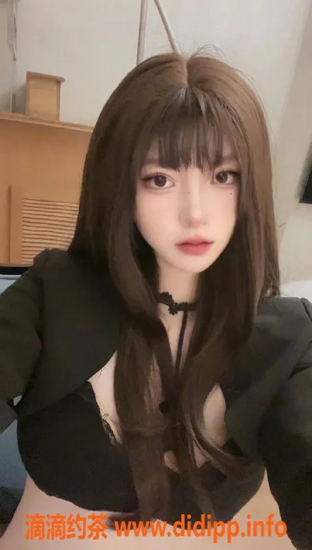 杭州楼凤-拱墅区甜美艺人柚子，168苗条身材，服务超赞