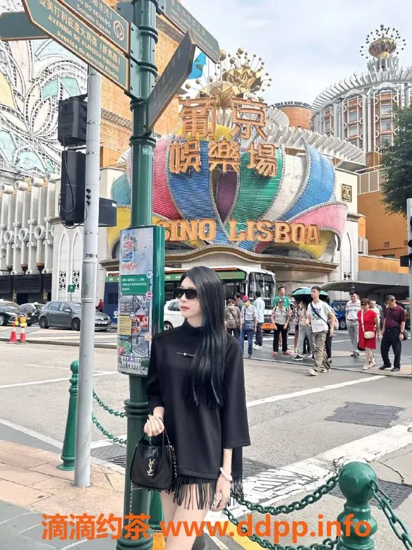 深圳楼凤-龙华薇薇 1000元体验制服丝袜服务