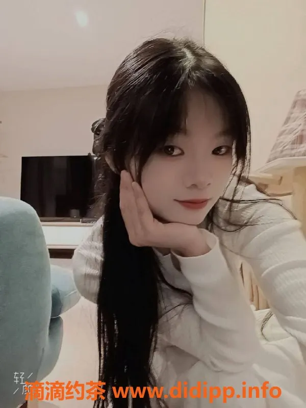 深圳楼凤-龙华曦曦，800元起，车震陪浴等服务