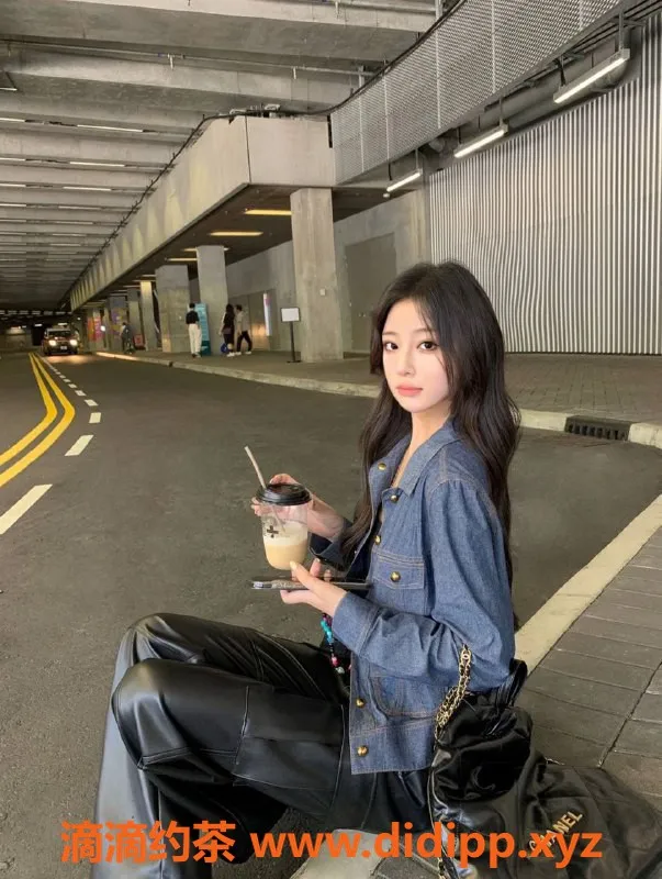 杭州上门服务-绘梨衣 165cm A4腰 完美身材 预约请速