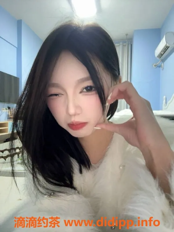 长沙楼凤-天心区18岁心心，身高165，40kg，600p起享女友式服务