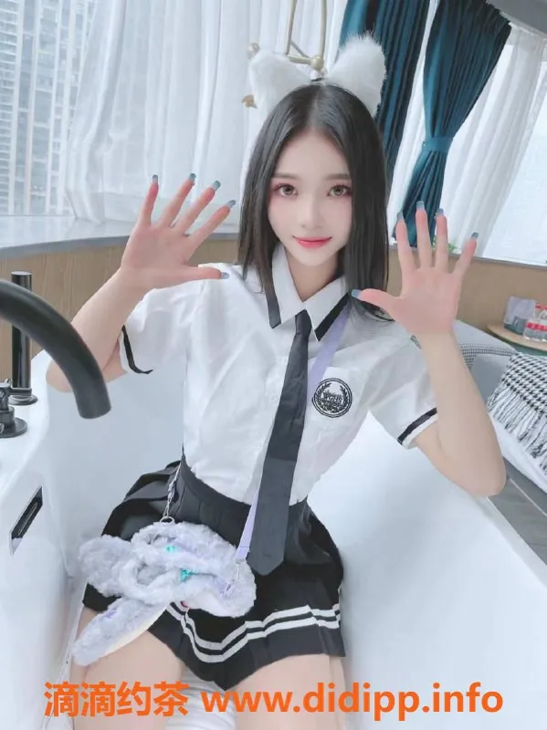 深圳楼凤-罗湖依诺，800起舌吻深喉服务