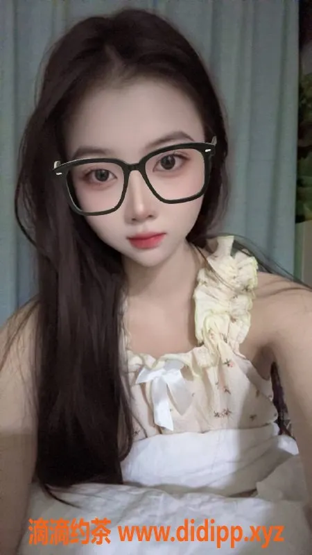 杭州上门服务-余杭区小橘子，160cm温柔嫩妹，千元包夜不限次