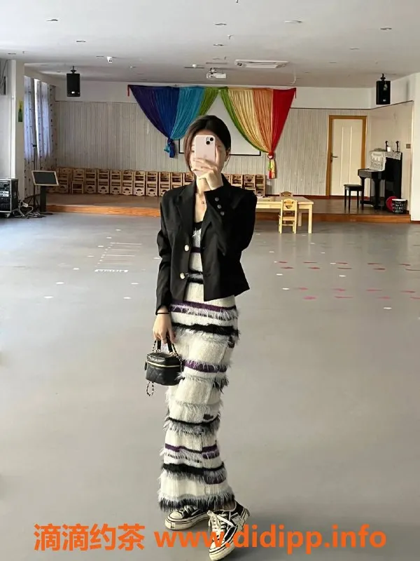 杭州女仆店资源信息,西湖区幼师小小，170高，1300一晚，甜美可爱