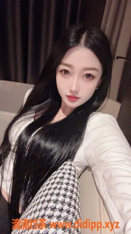 杭州楼凤-财财，23岁，166高胸C，特色服务体验！