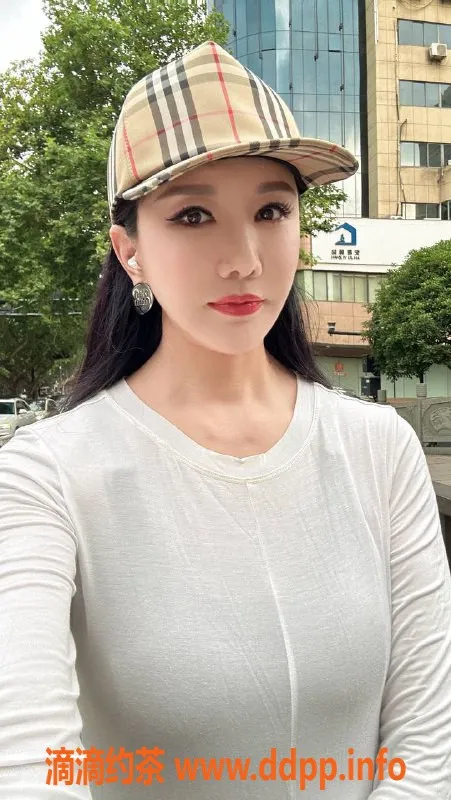 杭州楼凤资源信息,拱墅区白雪，175cm大E胸，千元享全套服务