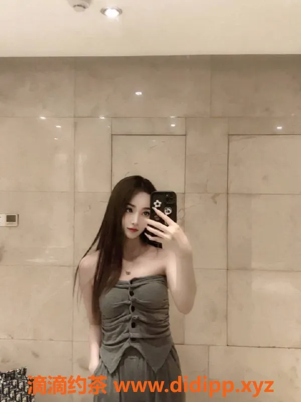 深圳楼凤资源信息,龙岗七七，1200元起，激情69调情等你来体验