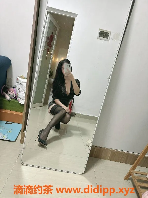 深圳楼凤-龙华小青，700元享多种豪华服务