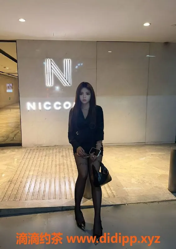 深圳楼凤资源信息,南山yoyo，850元口爆、乳交等服务等你来体验！