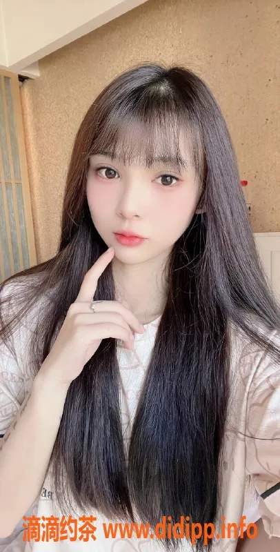 广州楼凤-白云嫩妹清雅，水费800p，大胸服务等你来体验！