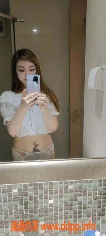 长沙楼凤资源信息,开福区小月，29岁，161cm，46kg，极品大胸服务