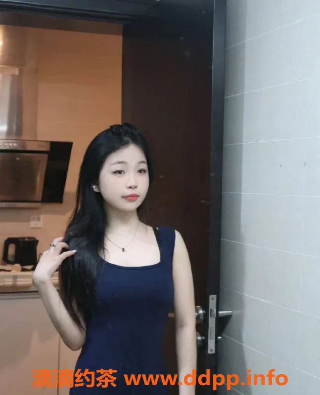 深圳楼凤-龙岗泡泡，900元舌吻波推调情