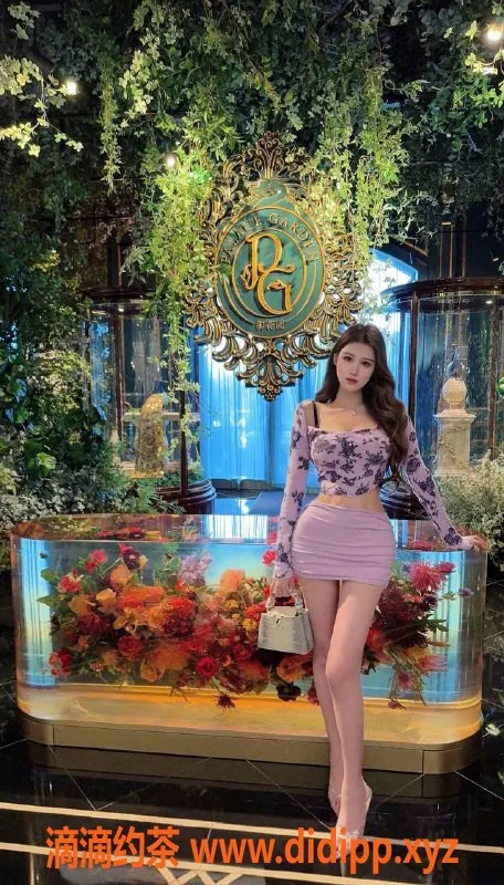 杭州楼凤-拱墅区大蜜蜜，21岁混血美女，G杯巨乳 2500起