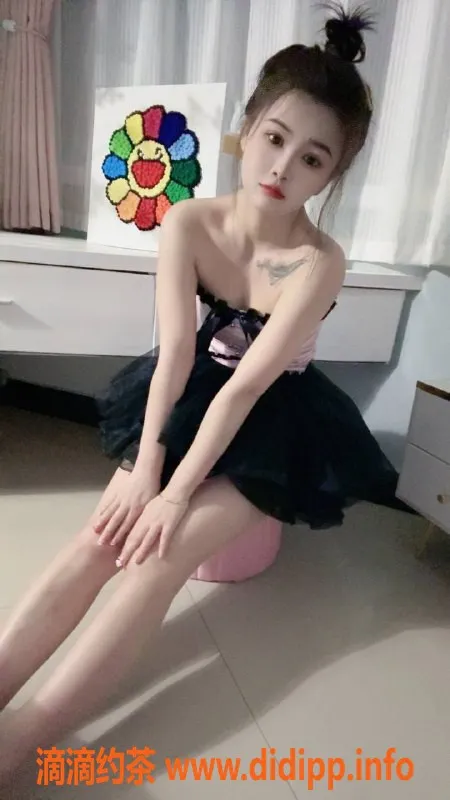 杭州楼凤-小白兔：168cm、36C、90斤的甜妹天花板