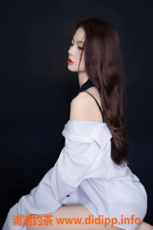 深圳楼凤资源信息,南山江江，1200元起，陪浴黑丝服务