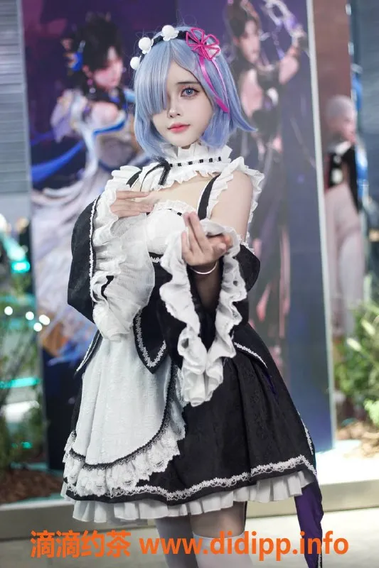 深圳楼凤-南山贝贝，舌吻陪浴1800元起