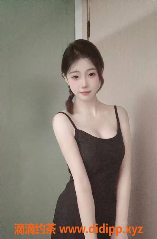 上海楼凤-闵行朵朵，04年嫩妹，制服鸳鸯浴